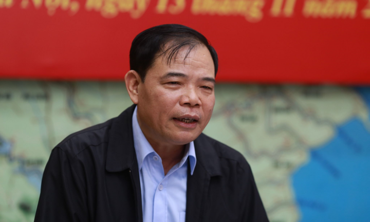 Bộ trưởng Nguyễn Xuân Cường: 'Bão số 13 đường đi khó đoán định, tốc độ lớn'