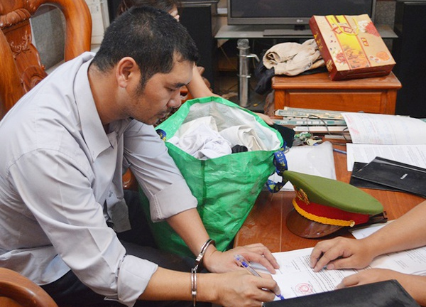 Cà Mau tạm giữ người tự xưng là cán bộ Cục quản lý Kinh tế