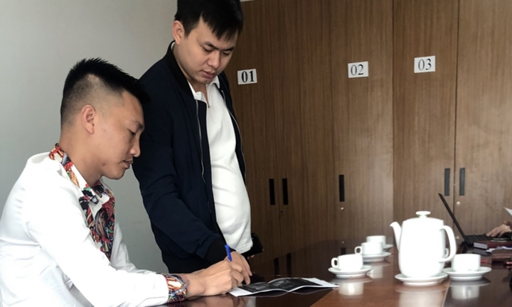 Đăng clip giả mạo bản tin VTV, Huấn 'hoa hồng' bị phạt 7,5 triệu đồng
