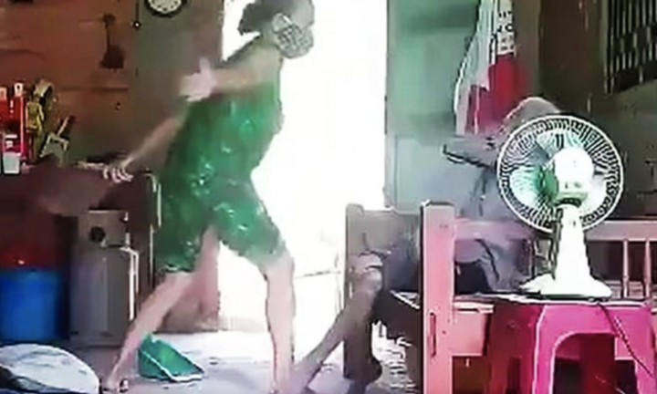 Đề nghị truy tố người phụ nữ đánh đập, xúc rác đổ đầu mẹ già ở Long An