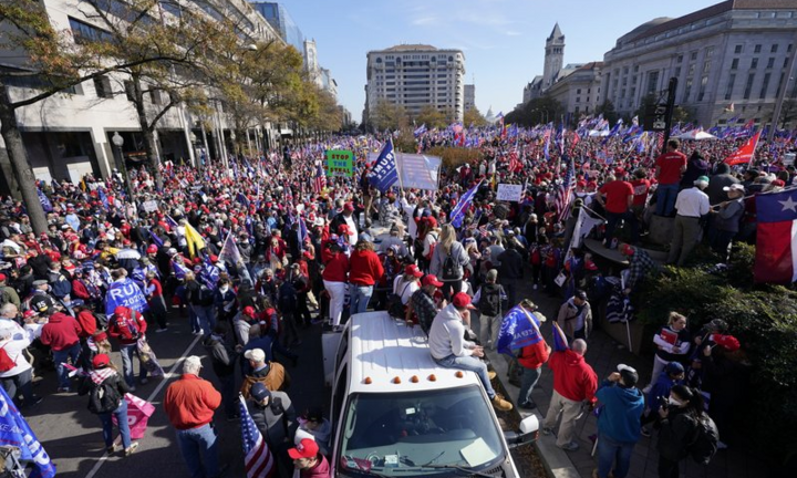 Hàng nghìn người biểu tình ủng hộ Tổng thống Trump ở Washington