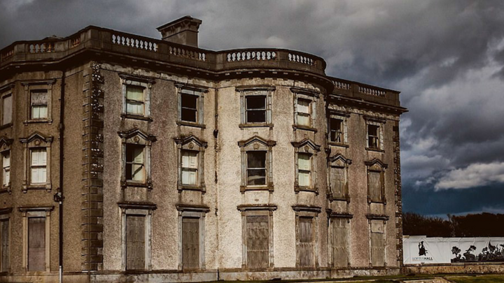 Video: Biệt thự 'ma ám' nổi tiếng ở Ireland rao bán gần 3 triệu USD