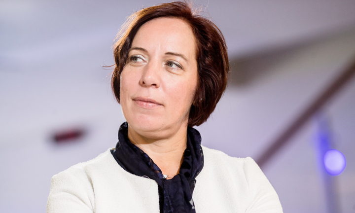 Dùng xe công đưa con đi học mẫu giáo, Bộ trưởng Giáo dục Estonia từ chức 