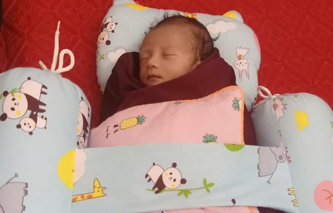 Phát hiện bé trai 10 ngày tuổi bị bỏ rơi ở Hà Tĩnh cùng tờ giấy 'mẹ xin lỗi con'