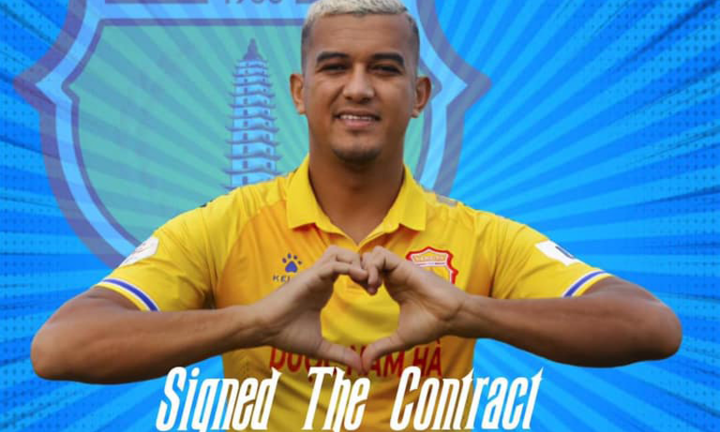 Nam Định chiêu mộ tiền đạo Brazil 'tệ chưa từng thấy'