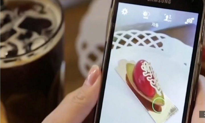 Lời nhắc nhở sâu cay tới những người trẻ 'nghiện tô mình' trên mạng xã hội