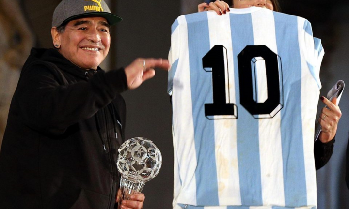 HLV Villas-Boas: 'FIFA nên treo áo số 10 ở mọi CLB để tưởng nhớ Maradona' 