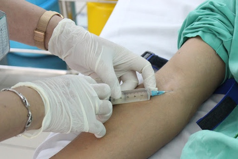 Tiêm thuốc tại nhà y tá, người phụ nữ ở Nghệ An thiệt mạng