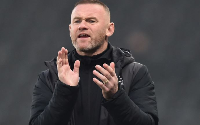 Rooney giành điểm đầu tiên trên cương vị huấn luyện viên