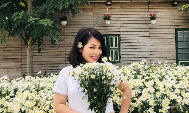 Không gian sống ngập tràn cây xanh của MC Bạch Dương sau khi rời VTV