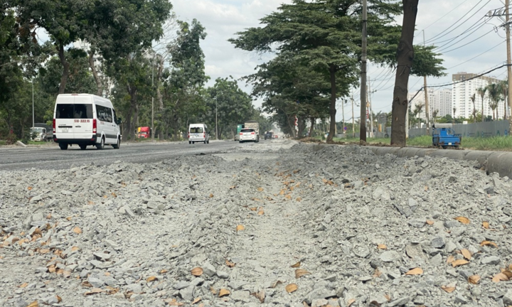 Công ty TNHH Phát triển Phú Mỹ Hưng sửa đường ẩu khiến người dân bức xúc