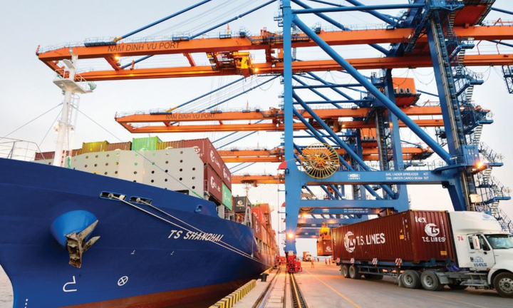 Cổ phiếu doanh nghiệp cảng biển ‘bốc đầu’ tăng mạnh