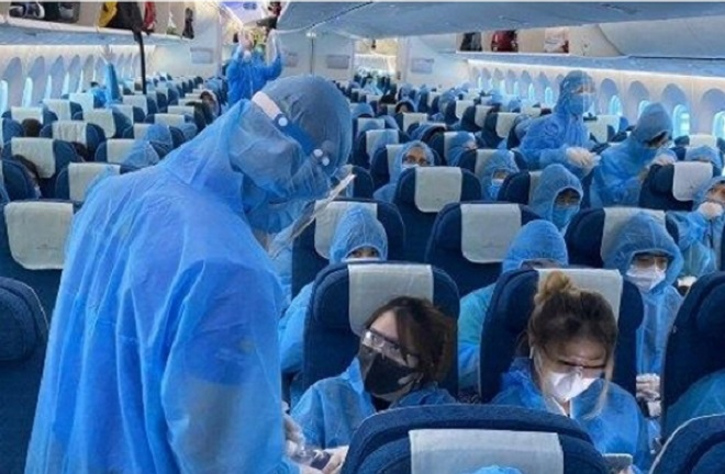 Đình chỉ công tác, xem xét sa thải tiếp viên BN1342 'gây hậu quả nghiêm trọng'