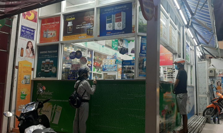 Giá khẩu trang y tế thế nào sau khi TP.HCM phát hiện 4 ca mắc COVID-19?