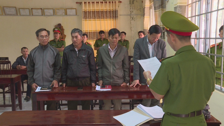 Bắt thêm nhiều cán bộ tại Công ty Lâm nghiệp Ea Kar