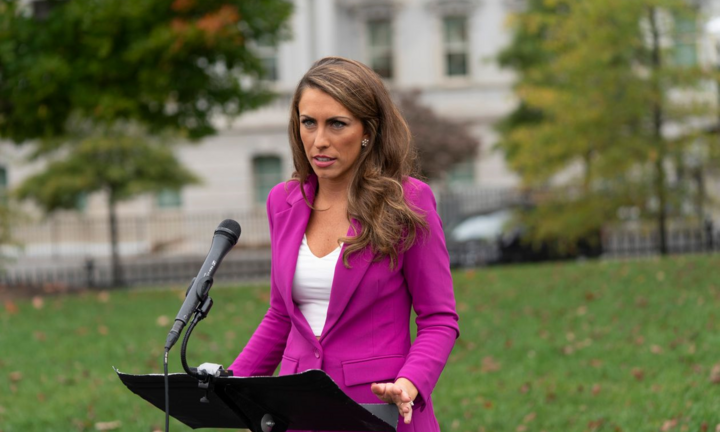 Giám đốc truyền thông Nhà Trắng từ chức khi ông Trump sắp mãn nhiệm