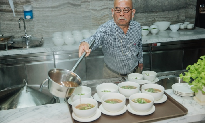 Thưởng thức Phở Thìn vừa quen, vừa lạ tại Vinpearl