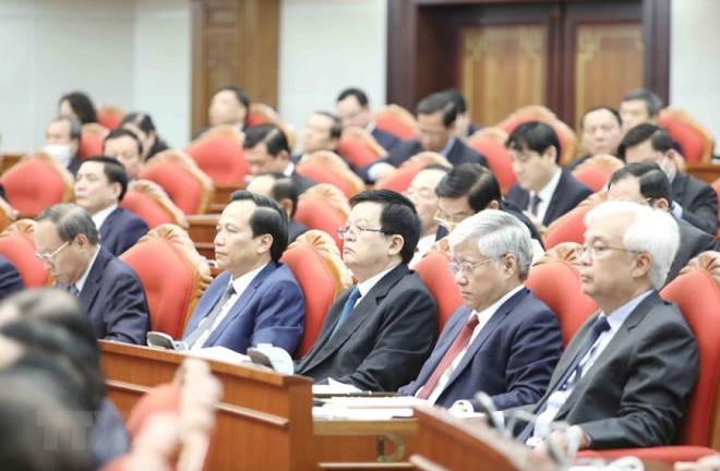 Độ tuổi nhân sự giới thiệu tham gia Bộ Chính trị, Ban Bí thư khóa XIII thế nào?