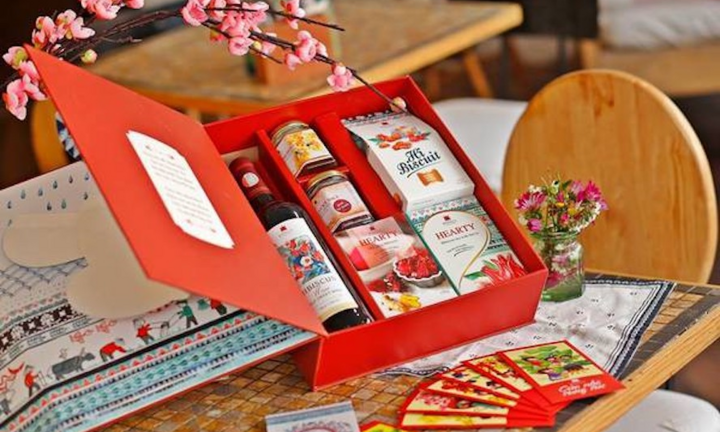 Ban Bí thư nghiêm cấm tặng quà Tết lãnh đạo dưới mọi hình thức