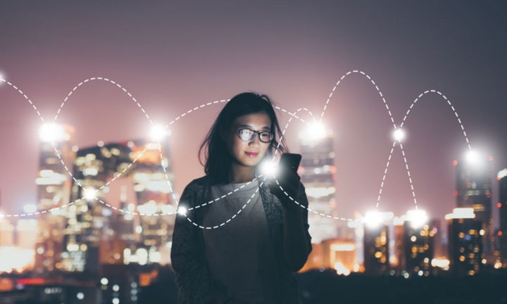 Triển khai 5G tại Việt Nam, nhà mạng hay người dùng lãi hơn?