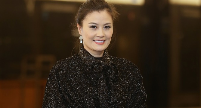 Diễn viên Hoa Thuý: Tôi luôn ân hận khi các con không được ở bên bố