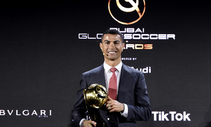 Ronaldo giành giải cầu thủ hay nhất thế kỷ