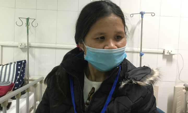 Xót xa hoàn cảnh người phụ nữ phải cầm cố nhà lấy tiền chữa bệnh cho mẹ chồng