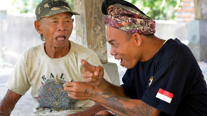 Video: Kỳ lạ ngôi làng nhiều người điếc nhất thế giới