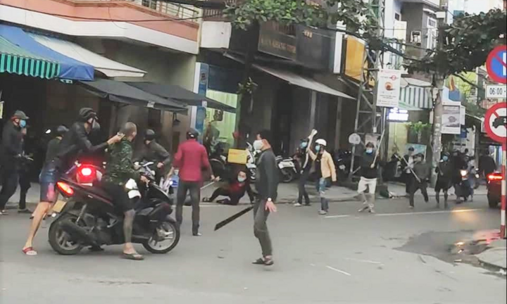 2 nhóm giang hồ nổ súng hỗn chiến giữa trung tâm Đà Nẵng