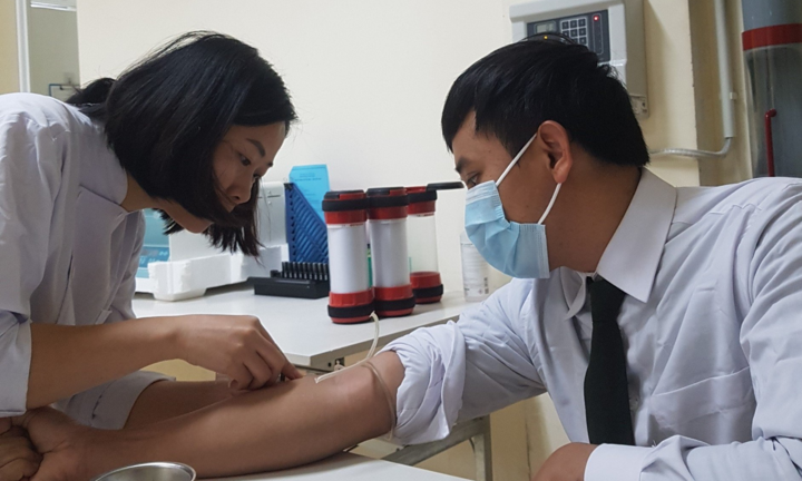 Chiến sĩ công an Hà Tĩnh hiến máu cực hiếm cứu người bị tai nạn