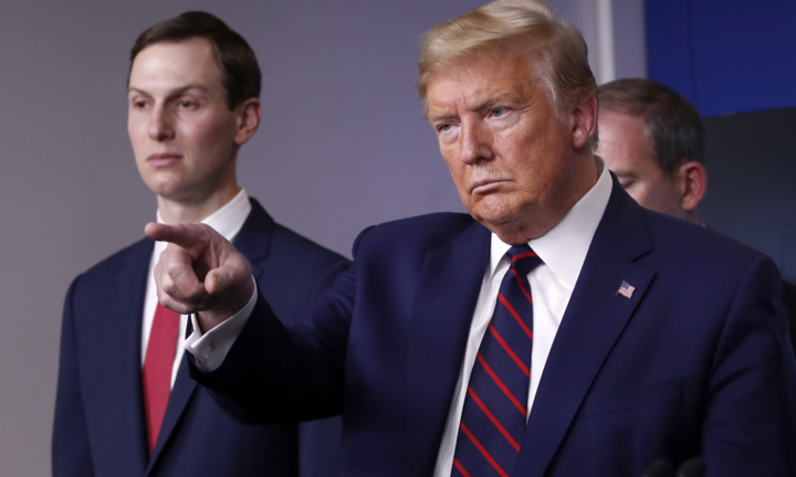 Trump mắng con rể vì chuyện xét nghiệm COVID-19