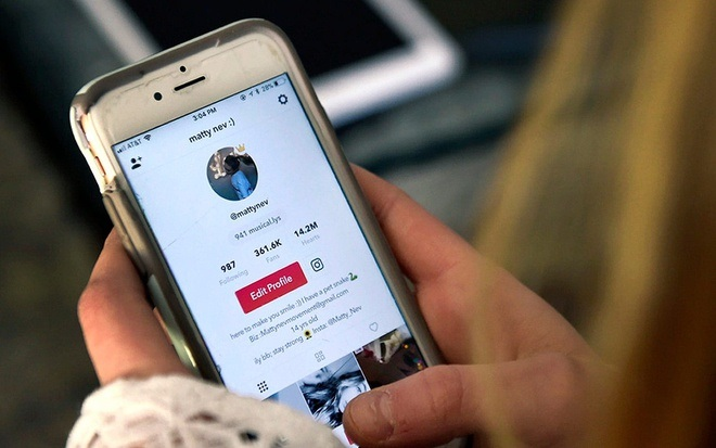 TikTok bị bé gái 12 tuổi ở Anh kiện ra tòa