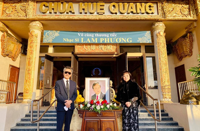 Tưởng nhớ nhạc sĩ Lam Phương, Hoài Linh làm thơ ghép tên 21 ca khúc