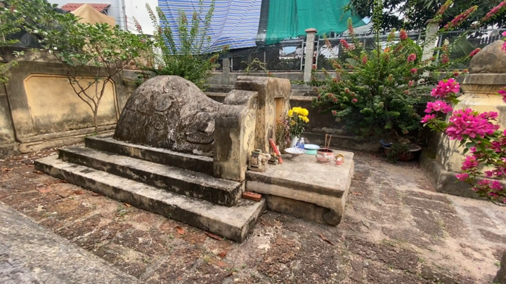 Video: Khám phá khu mộ cổ của người khai phá vùng đất Thủ Đức