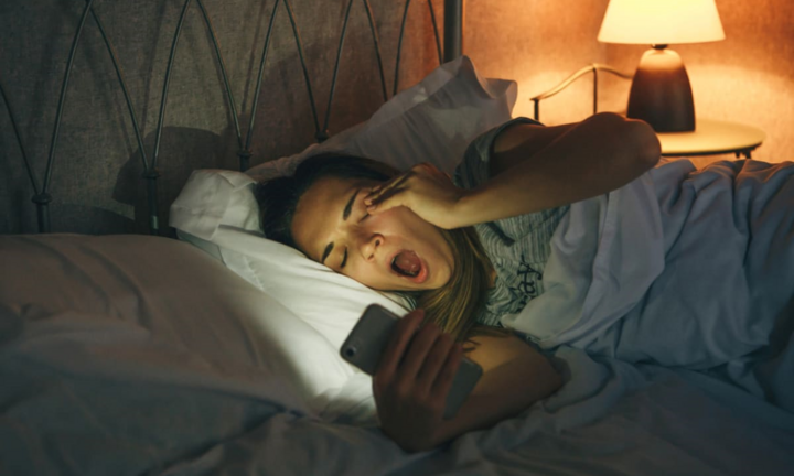 Cơ thể sẽ thế nào nếu tiếp xúc quá nhiều ánh sáng nhân tạo?