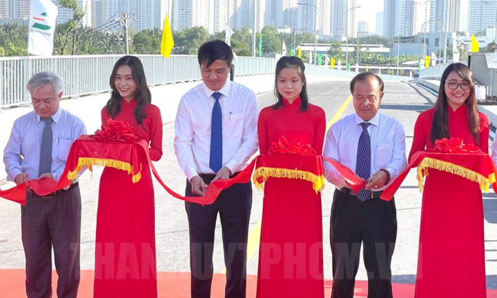 TP.HCM: Sau 8 năm thi công, cầu Phước Lộc chính thức thông xe 