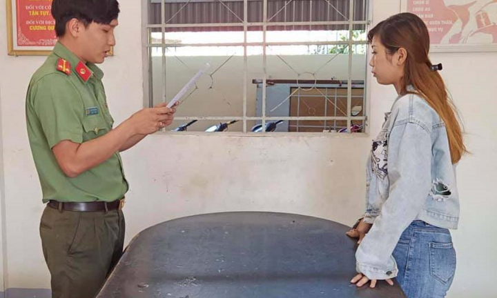 Cô gái ở Bình Dương bị phạt 7,5 triệu đồng vì xúc phạm công an trên Facebook
