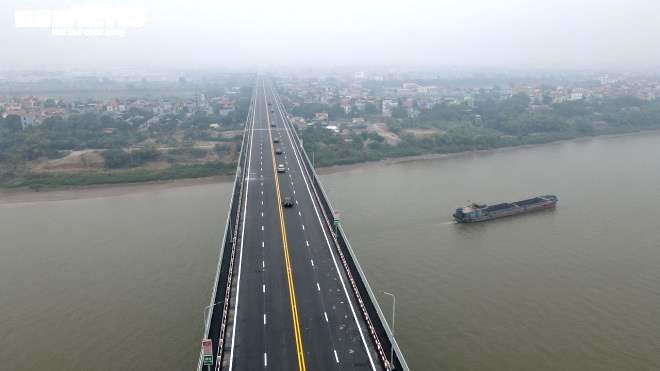 Ảnh: Thông xe cầu Thăng Long sau 150 ngày đại tu