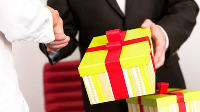 TP.HCM nghiêm cấm biếu, tặng quà Tết cho lãnh đạo các cấp