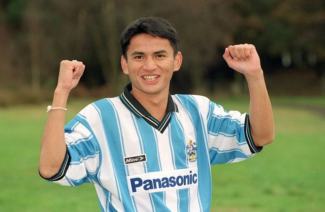 Kiatisak và chuyến phiêu lưu thất bại tại Anh