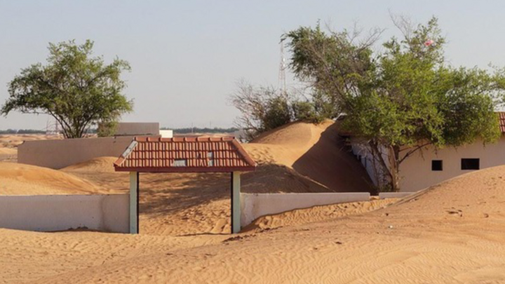 Video: Kỳ lạ ngôi làng bị chôn vùi trong cát ở Dubai