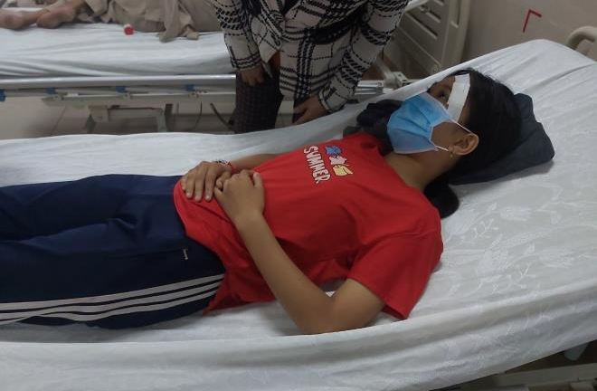 Tây Ninh: Gia đình nữ sinh bị đạp vào mặt yêu cầu khởi tố vụ án