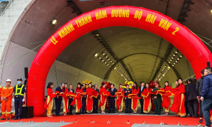Khánh thành hầm đường bộ dài nhất Đông Nam Á nối Đà Nẵng - Huế