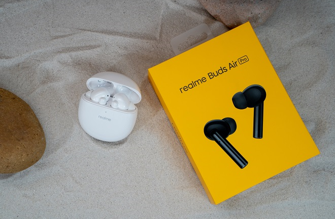 Tai nghe Realme Buds Air Pro được mở bán độc quyền tại Cellphone S