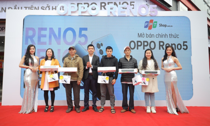 OPPO Reno5 chính thức mở bán với kỷ lục 42.000 đơn đặt cọc