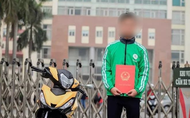 Lương giáo viên hơn 1 triệu đồng/tháng, nên chờ cơ hội biên chế hay làm xe ôm?