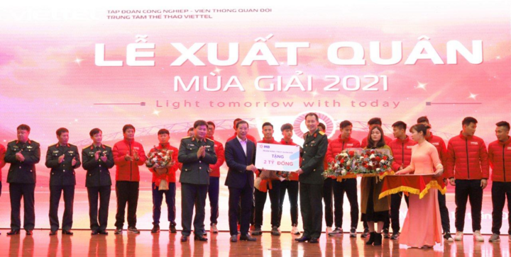 MB trao thưởng CLB bóng đá Viettel 2 tỷ đồng sau chức vô địch V-League 2020