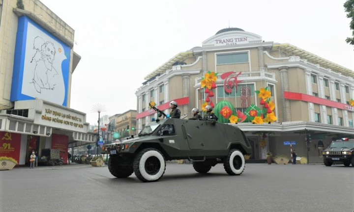 Ảnh: Công an Hà Nội ra quân bảo vệ Đại hội XIII