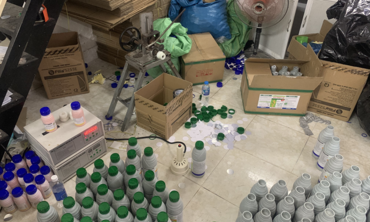 Công an TP.HCM bắt gọn đường dây sản xuất thuốc trừ sâu giả quy mô lớn