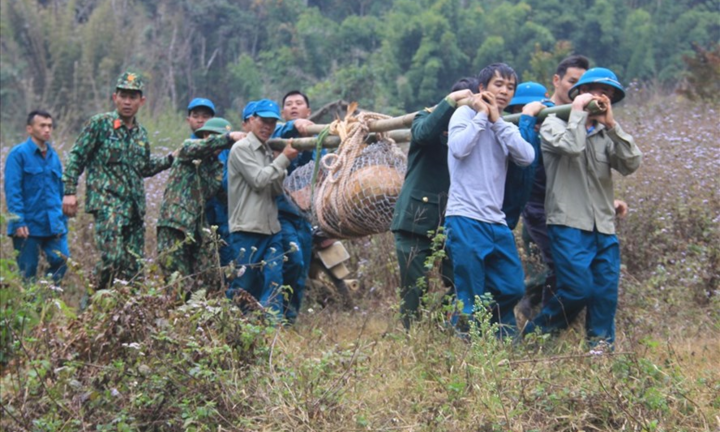 Sơn La hủy nổ quả bom hơn nửa tấn gần Quốc lộ 6